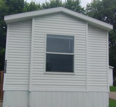 Mobile Home at 2920 Rosewood Ln Lot Rwl2920 Columbus, IN 47203
