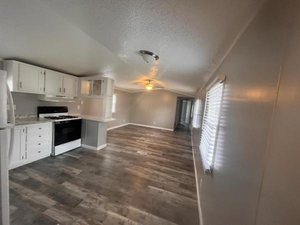 Photo 1 of 2 of home located at 1236 North Oaklane Road Lot 014 Springfield, IL 62707