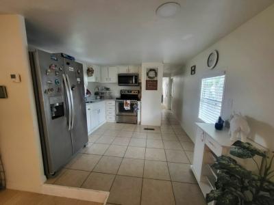 Photo 5 of 20 of home located at 11307 Suzanne Ln #49N Orlando, FL 32836