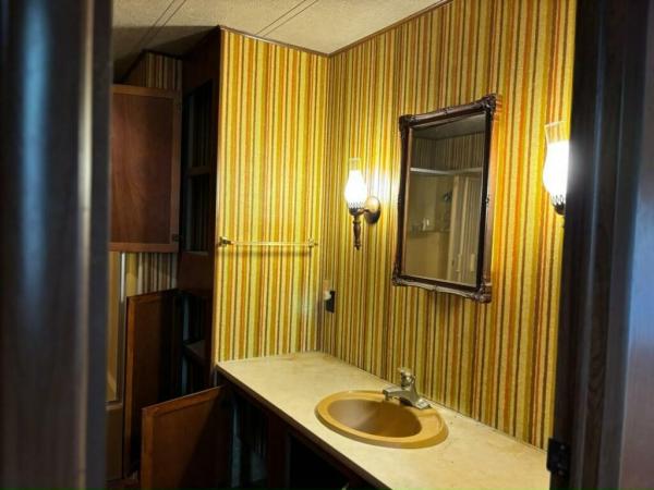 1978 VICTORIAN N/A Mobile Home