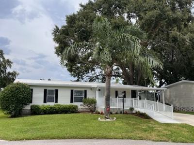 Photo 4 of 18 of home located at 322 Winter Garden Ct. Lake Alfred, FL 33850