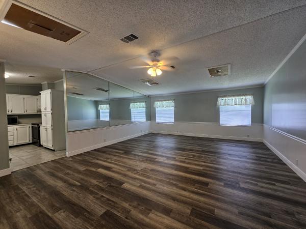 1990 Palm Harbor Mobile Home