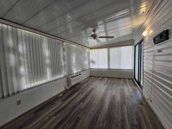 1990 Palm Harbor Mobile Home