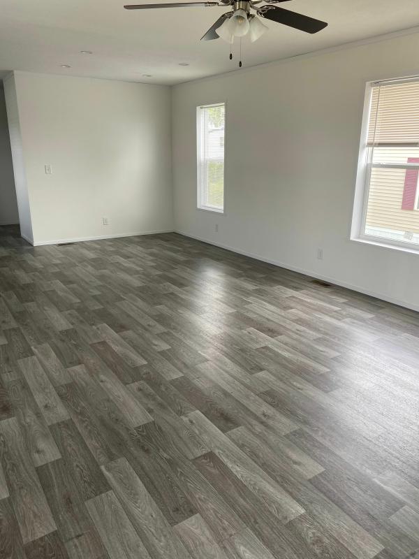 Photo 1 of 2 of home located at 1911 Western Drive SW Lot 201 Cedar Rapids, IA 52404