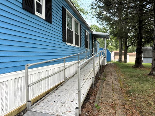1980 BURLINGTON 66 - 2 - 14 Mobile Home