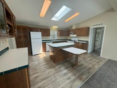 Mobile Home at 20966 Le Havre Dr, Site #1348 Macomb, MI 48044