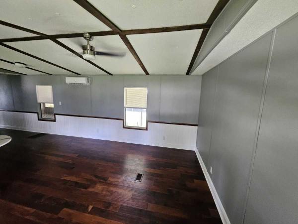 1984 Manufactured Home