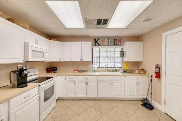 1984 Manufactured Home
