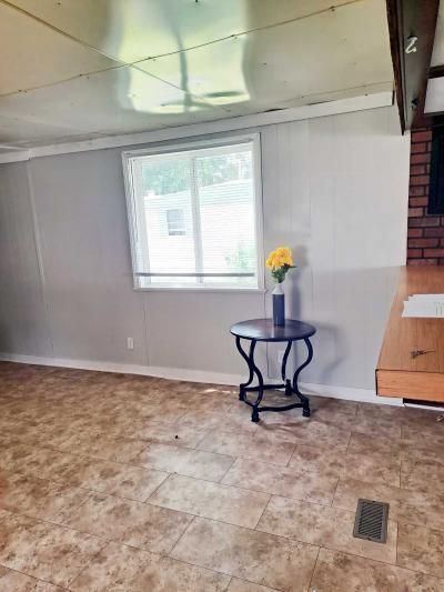 Photo 5 of 8 of home located at 38 Village Ct Mediapolis, IA 52637