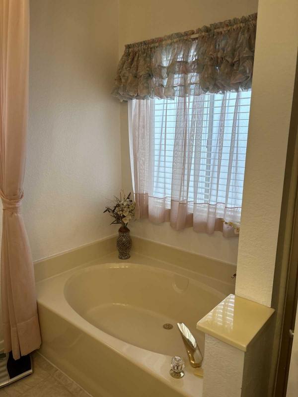 1988 Fleetwood Country Classic Mobile Home