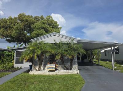 Photo 1 of 33 of home located at 5200 28th St N Saint Petersburg, FL 33714