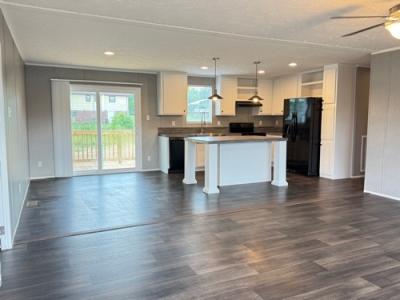 Photo 2 of 11 of home located at 126 2nd St Rockwood, TN 37854