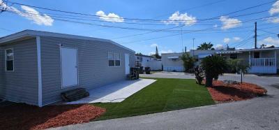 Photo 3 of 21 of home located at 2500 52nd Ave N Saint Petersburg, FL 33714