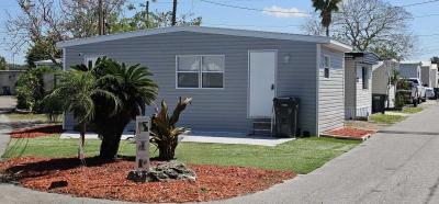 Photo 2 of 21 of home located at 2500 52nd Ave N Saint Petersburg, FL 33714