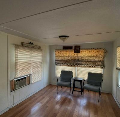 Photo 3 of 6 of home located at 1610 West Bay Dr Largo, FL 33770