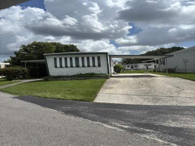 Photo 4 of 16 of home located at 3223 N Lockwood Ridge Rd #17 Sarasota, FL 34234