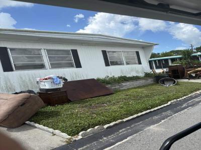 Photo 3 of 15 of home located at 3223 N Lockwood Ridge Rd #150 Sarasota, FL 34234