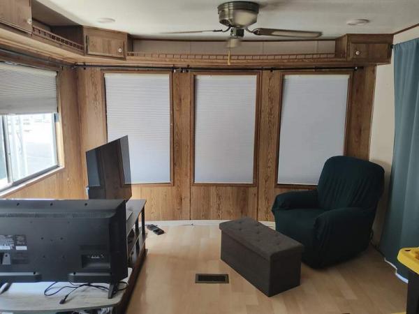 1986 Skyline Manufactured Home