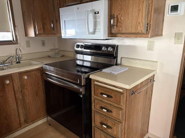 1986 Skyline Manufactured Home