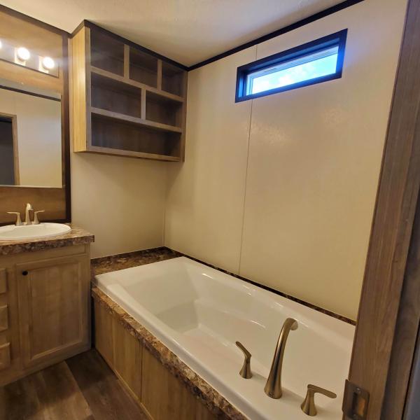 2021 Clayton Homes Inc Anniversary Mobile Home