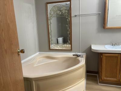 Photo 5 of 11 of home located at 3302 Oak Point Crossing Warsaw, IN 46580