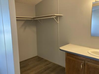 Photo 5 of 11 of home located at 935 Pine Mills Rd Warsaw, IN 46580