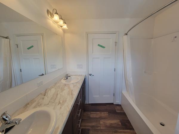 2023 Champion 286032001 - Aurora Mobile Home