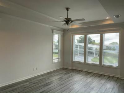 Photo 3 of 20 of home located at 107 Country Club Dr. Plant City, FL 33565