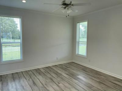 Photo 5 of 20 of home located at 107 Country Club Dr. Plant City, FL 33565