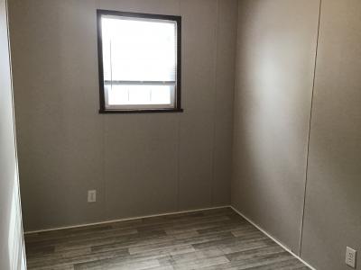 Photo 5 of 12 of home located at 189 Brookside Manor Goshen, IN 46526