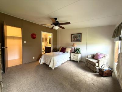 Photo 4 of 15 of home located at 5847 SW 55th Place Ocala, FL 34474