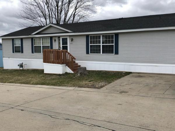2000 Fall Creek Housing Corp Mobile Home For Rent