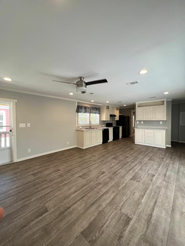 2022 American Homestar Corp Oak Creek Mobile Home