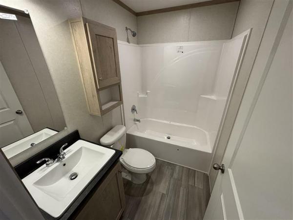 2025 Clayton 5616-4200 Adrenaline  Home