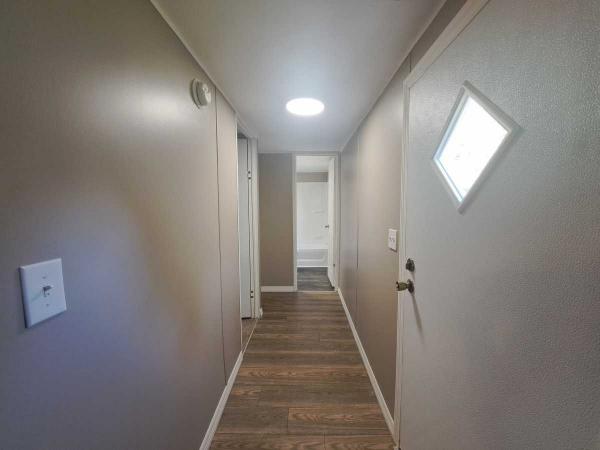 1985 Vegas Mfg. Co. Manufactured Home