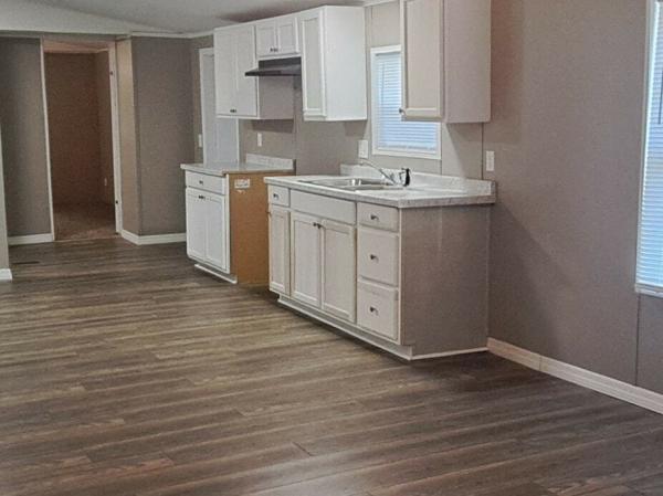 1985 Vegas Mfg. Co. Manufactured Home