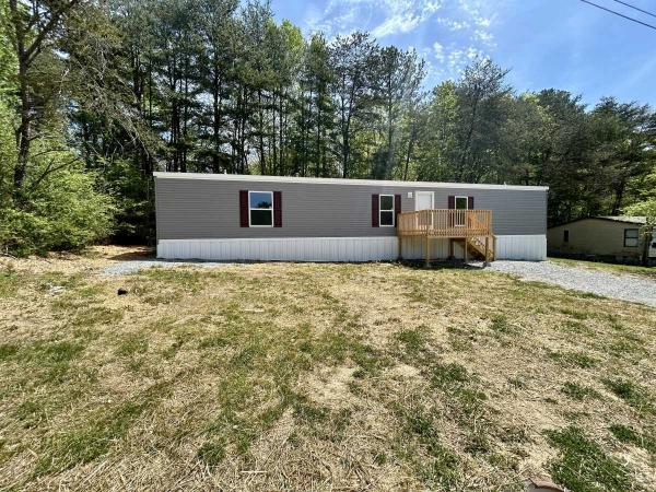 Photo 1 of 2 of home located at 9607 Barbee Rd Lot 87 Soddy Daisy, TN 37379