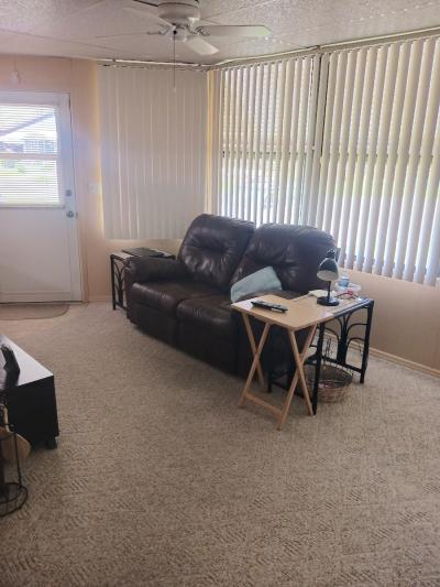 Photo 5 of 41 of home located at 5700 Bayshore Rd. #1000 Palmetto, FL 34221