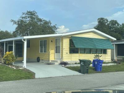Photo 2 of 58 of home located at 4469 Sailboat Ave Lakeland, FL 33805