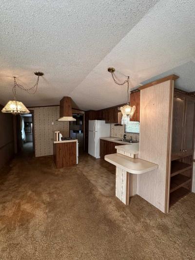 Photo 5 of 31 of home located at 548 Sandy St. SE Grand Rapids, MI 49548