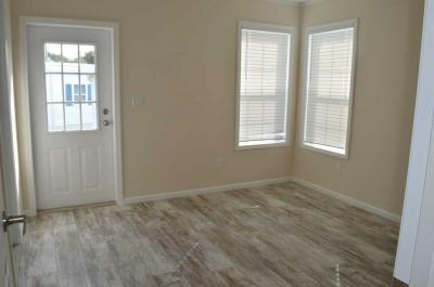 Photo 4 of 5 of home located at 375 Jacaranda Circle Venice, FL 34285