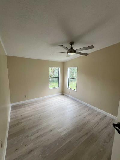 Photo 4 of 15 of home located at 316 Notch Lane Deland, FL 32724