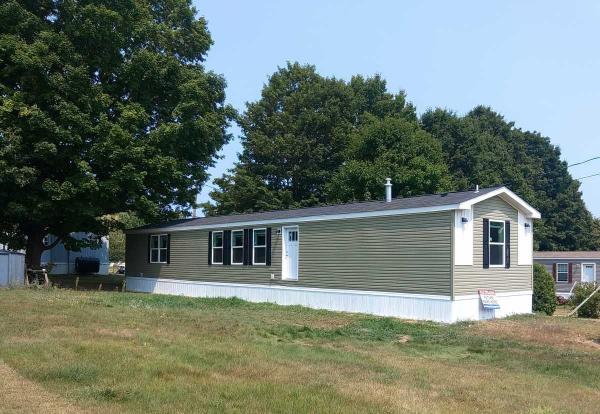 2025 Commodore Mobile Home For Sale