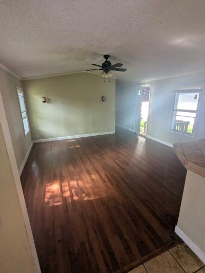 Photo 2 of 6 of home located at 19 Arapaho Drive Belleville, IL 62220