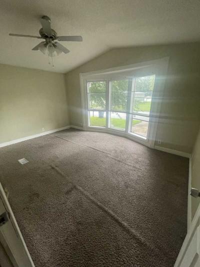 Photo 4 of 6 of home located at 19 Arapaho Drive Belleville, IL 62220