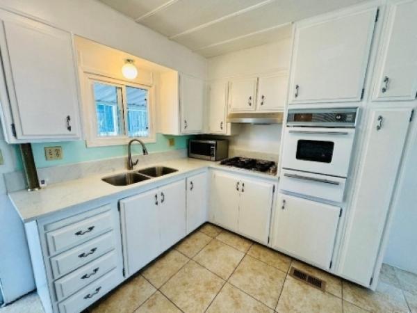 1967 Broadmore Broedmore Manufactured Home