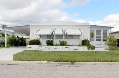 Photo 2 of 35 of home located at 2329 York Dr Sarasota, FL 34238