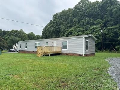 Photo 3 of 23 of home located at 700 Reid Rd Rockwell, NC 28138