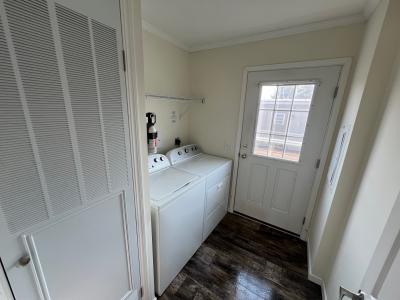 Photo 4 of 10 of home located at 326 Yorkshire Newport, MI 48166