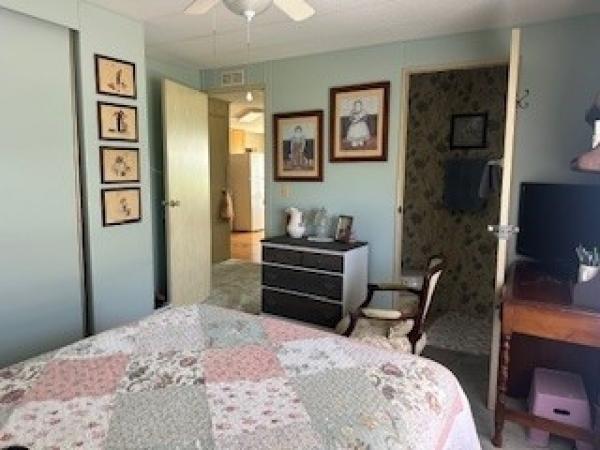 1983 TWIN Manufactured Home